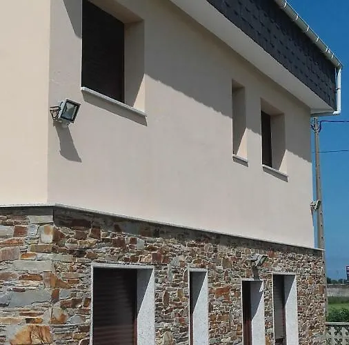 Pension Las Catedrales Рибадео